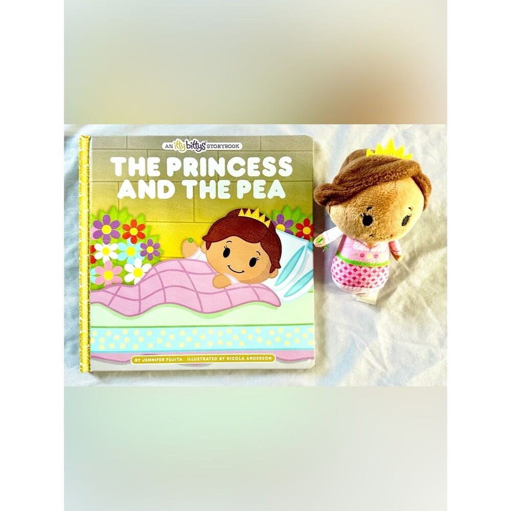 Hallmark Itty Bittys Princess and the Pea Storybook & Plush Doll Set Jennifer Fu
